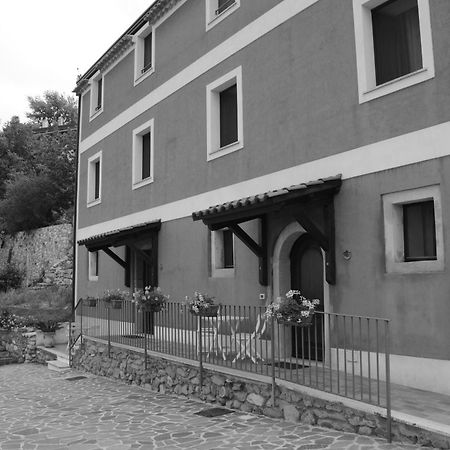 B&B La Casa Rossa Paola Kültér fotó