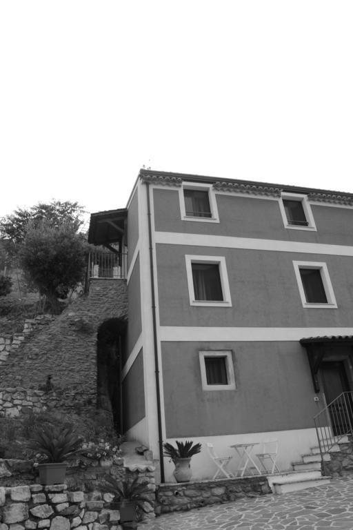 B&B La Casa Rossa Paola Kültér fotó