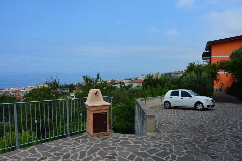 B&B La Casa Rossa Paola Kültér fotó