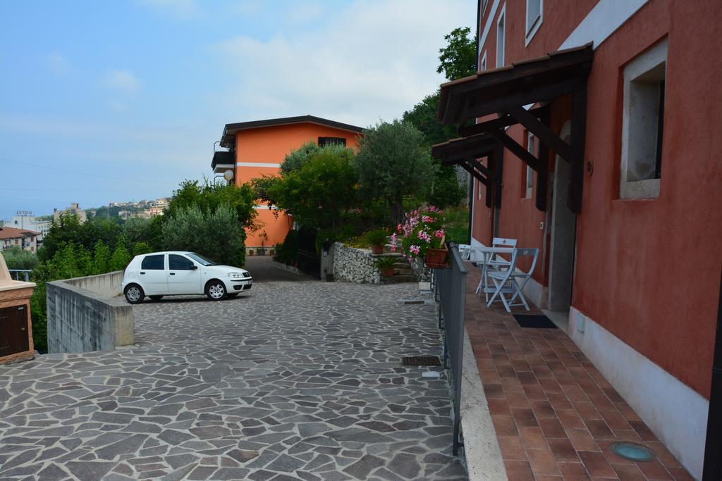 B&B La Casa Rossa Paola Kültér fotó