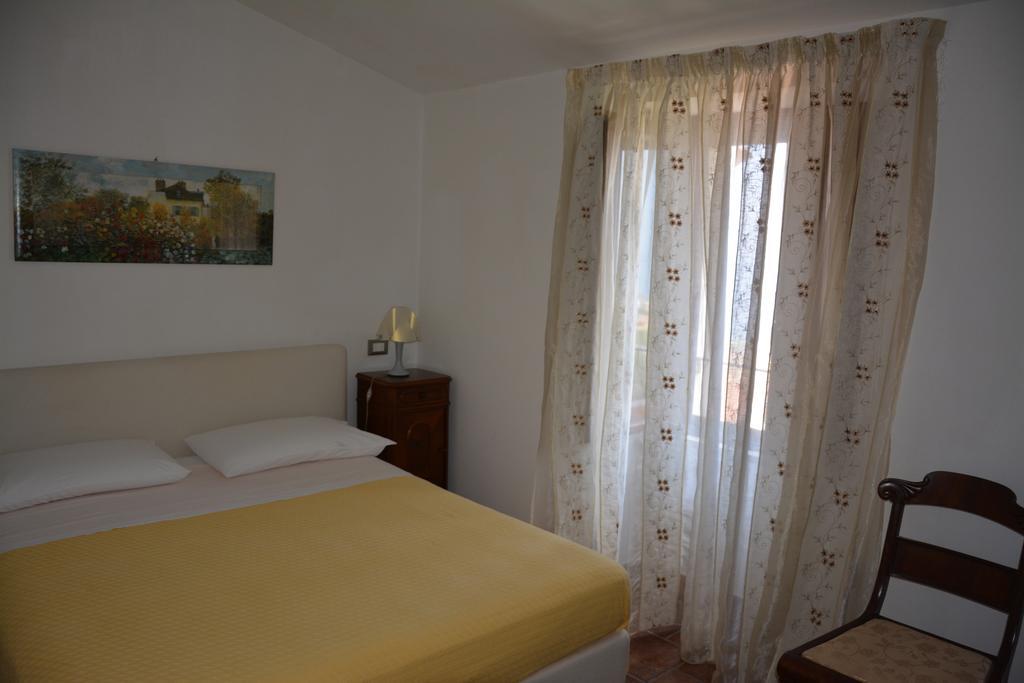 B&B La Casa Rossa Paola Szoba fotó