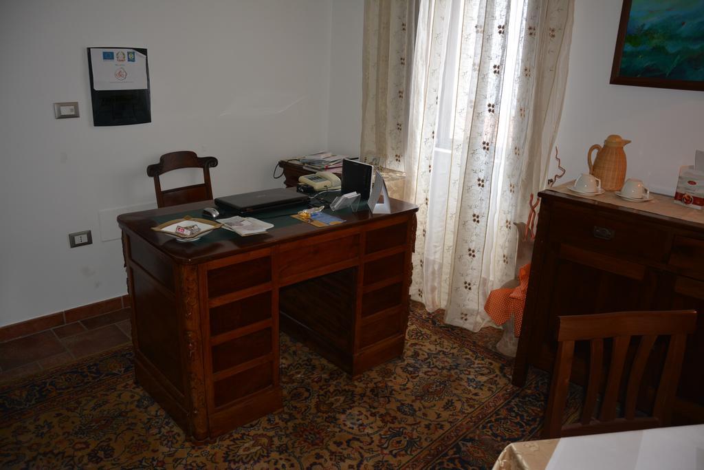 B&B La Casa Rossa Paola Kültér fotó